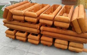 Virágládák félrönkből kívánság szerinti méretre és színben