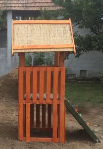 Kis torony (Akácfa játszótér) rönk