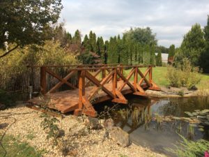 6 méter hosszú 1,5 méter széles híd